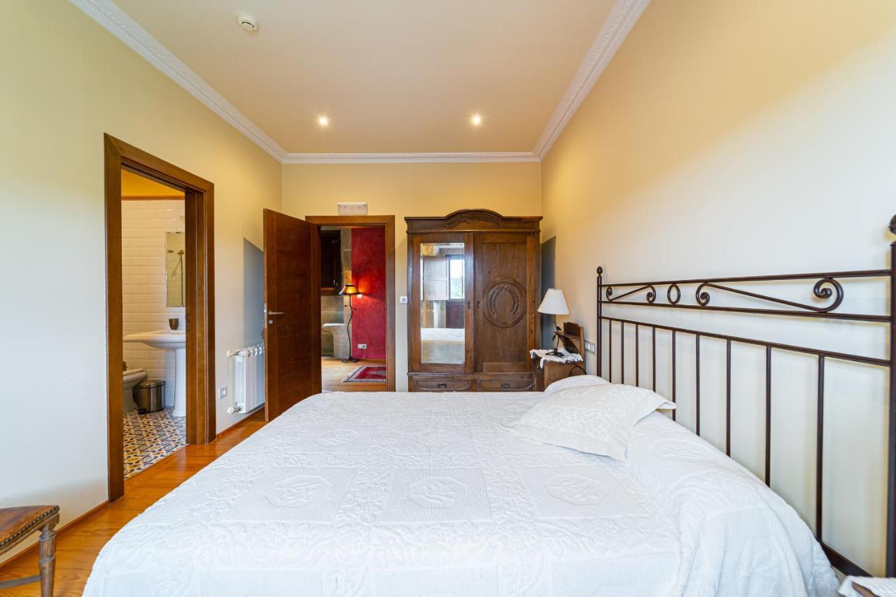 Casa Rural Pazo San Damian Amoeiro Bagian luar foto