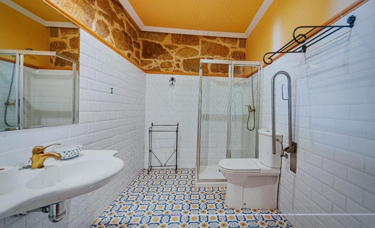 Casa Rural Pazo San Damian Amoeiro Bagian luar foto